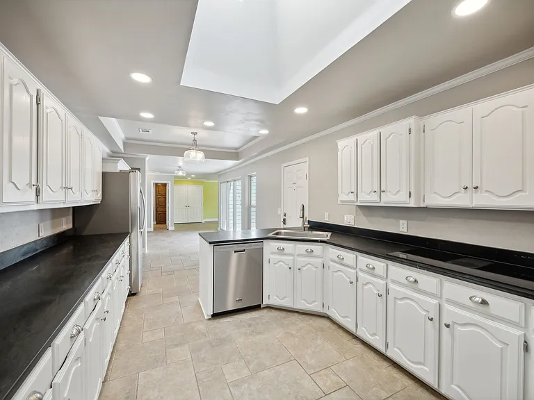 6524 Pheasant Run Rd — Photo 7