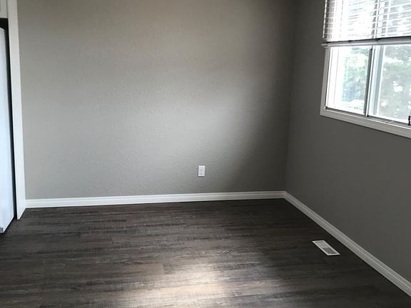 5th image of 124 Mount Pleasant Dr #4