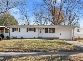 1240 Parakeet Ln, Florissant, MO