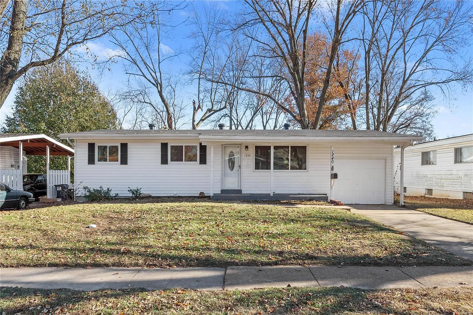 1240 Parakeet Ln photo 1