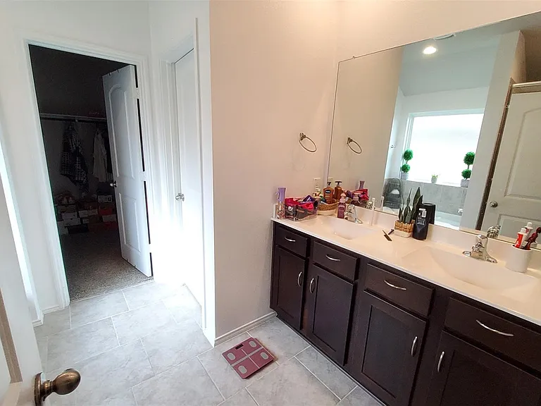 22607 Castello Lakes Dr — Photo 19