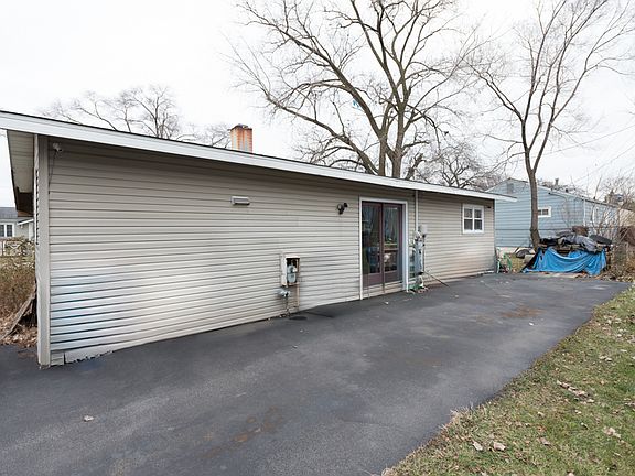 5th image of 1325 Lorraine Pl