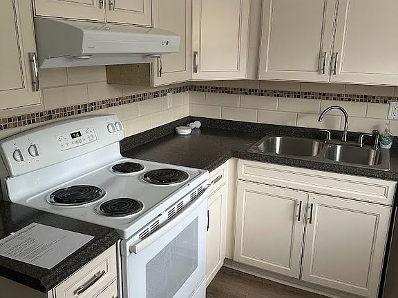 2nd image of 2207 S Carolina Ave Unit 13