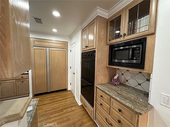 5th image of 232 Jasmine Ave