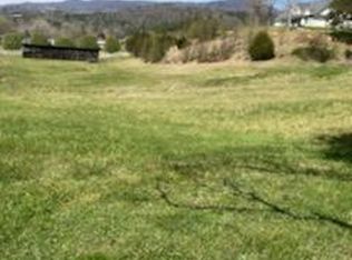 Waldens Creek Rd, Pigeon Forge, TN 37863