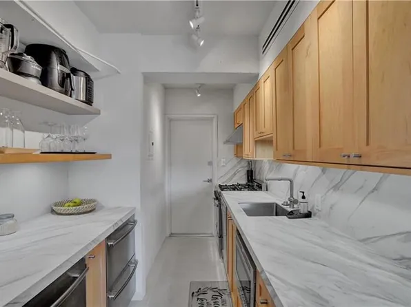 8400 Byron Ave APT 5A, Miami Beach, FL 33141