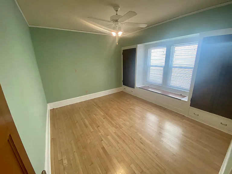 2576 N Murray Ave — Photo 5