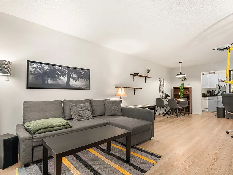 1234 Pendrell St #202 — Photo 4