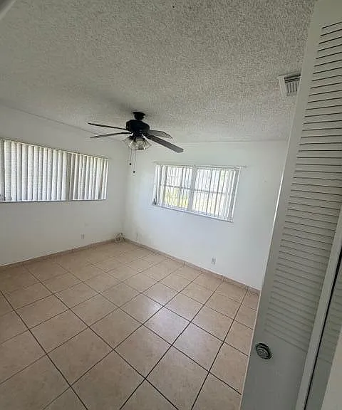 5443 Cresthaven Blvd #F — Photo 9