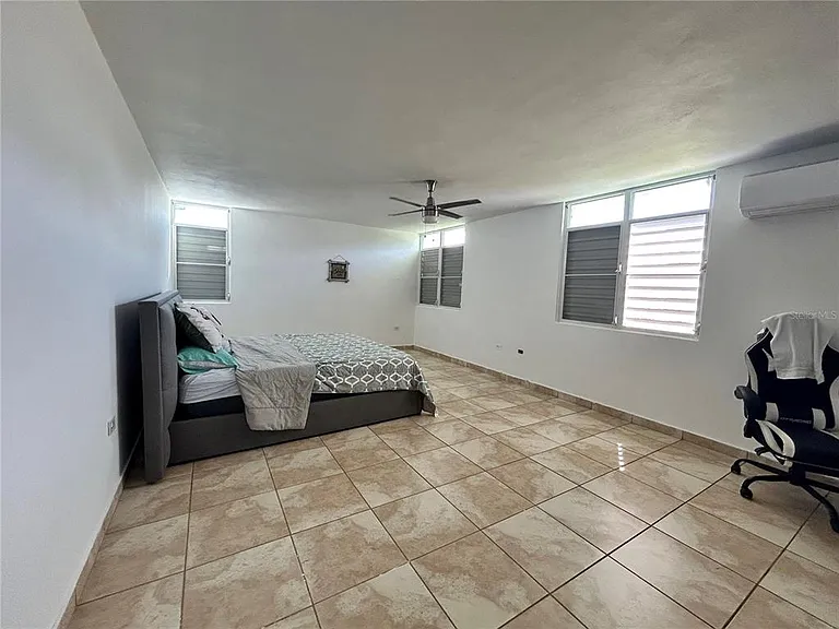 345 Calle Tulipan — Photo 16