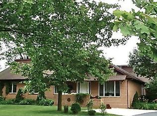 7360 Fosdick Rd, Saline, MI 48176