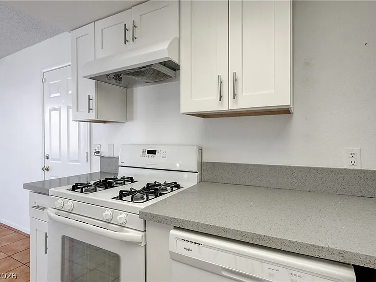 707 Honeybee Ct — Photo 20