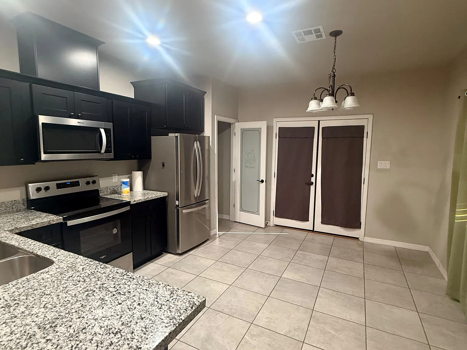3 bed, 1205 sqft, $1,600 — Photo 3