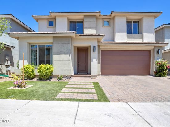 2962 E Sands Dr, Phoenix, AZ 85050