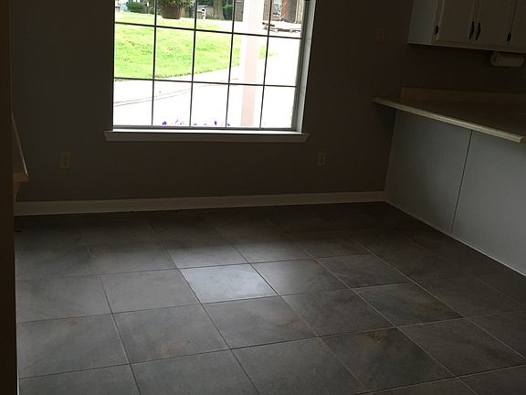 3rd image of 147 Blue Lake Dr