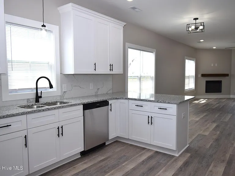 625 Abigail Taylor Dr #B — Photo 4