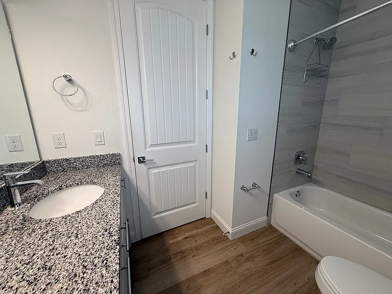 47 La Mancha Dr — Photo 32