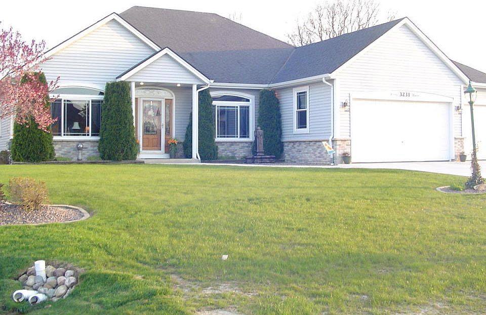 1st image of 3231 E Lindy Ln