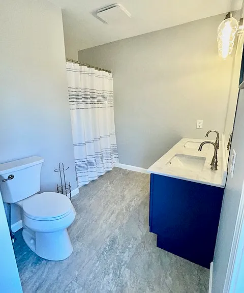 Primary Bathroom - 2nd Floor
