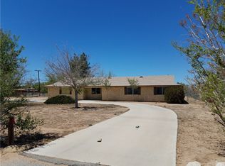 14008 Mohawk Rd, Apple Valley, CA 92307