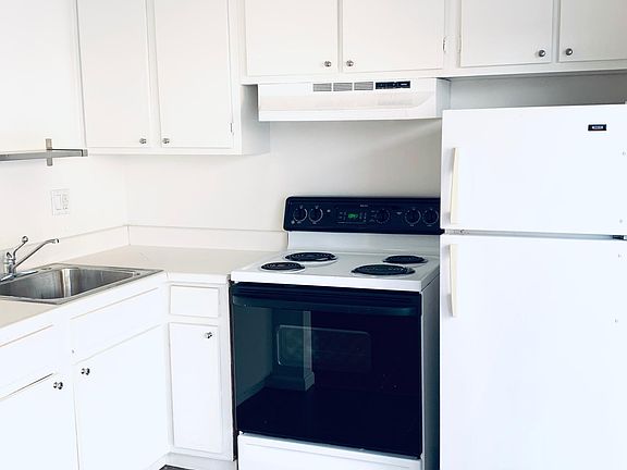 FULL UPDATED KITCHEN