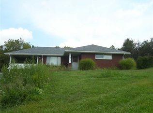 824 Rolling Hills Rd, Ruffs Dale, PA 15679