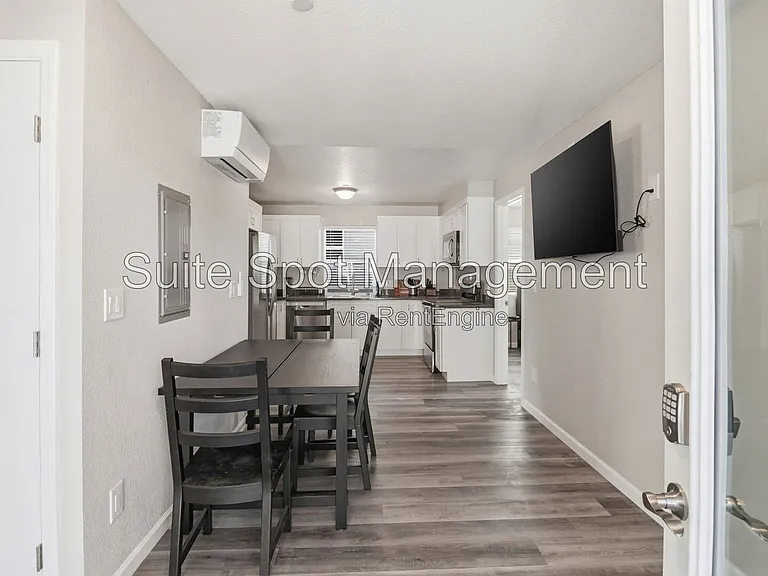 160 Harrison Ave #E3 — Photo 16