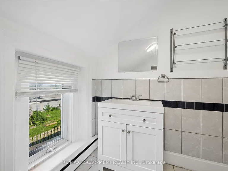38B Concession St — Photo 18