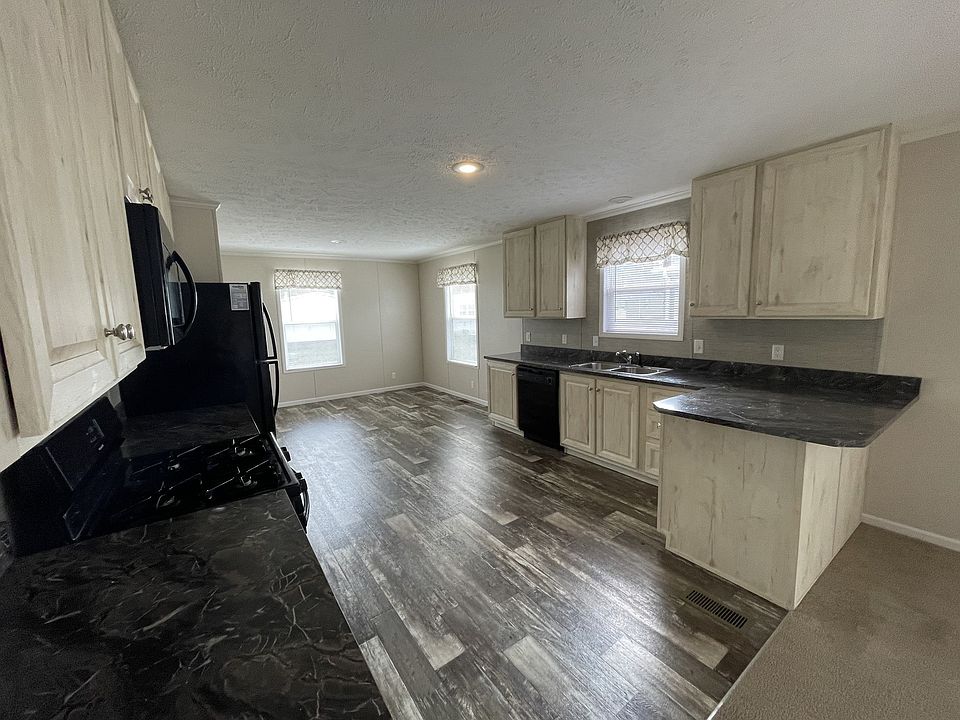 1st image of 516 Courtland Ln #634
