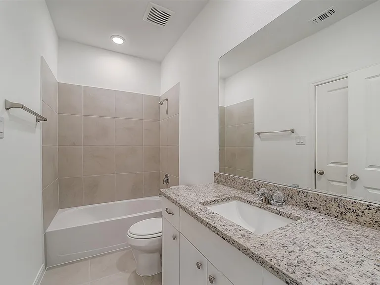 11931 Pondwood Dr — Photo 19