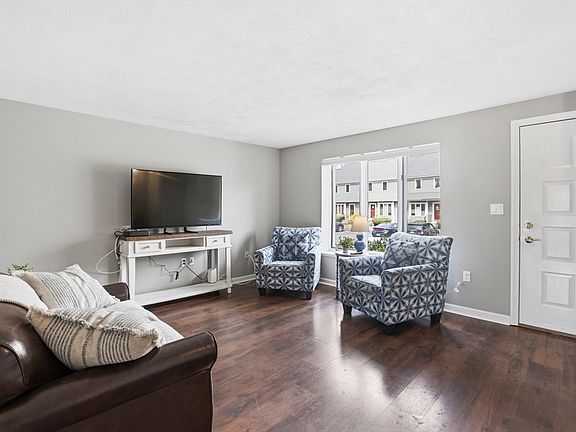 3rd image of 9 Deer Path APT 5