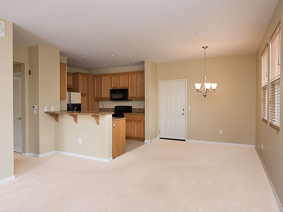 3rd image of 242 Riverdale Ct APT 820