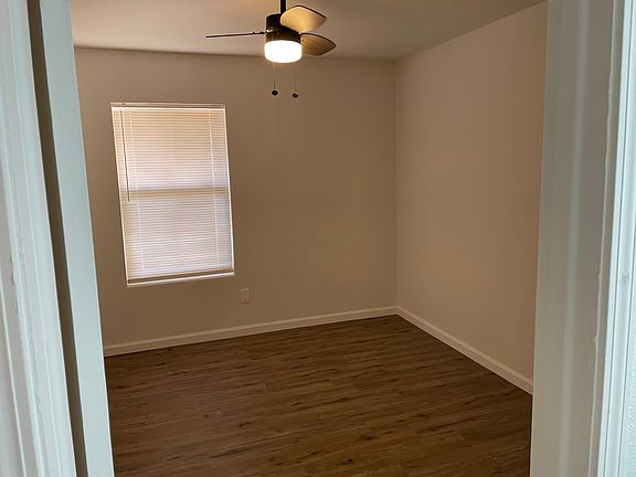4th image of 915 11th St #915