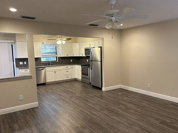 2nd image of 117 Louisiana Ave
