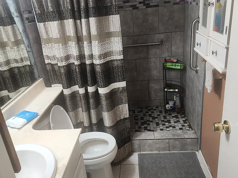 7571 Westbrook Ave — Photo 9