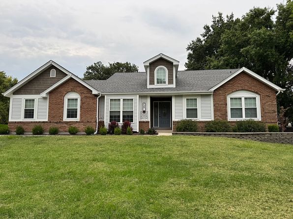 729 Redstart Dr