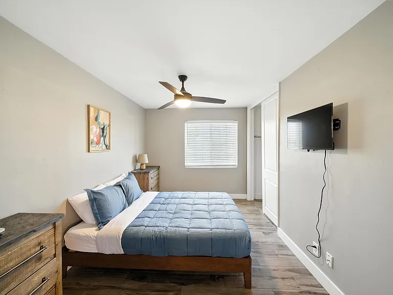 2207 N 71st St — Photo 13