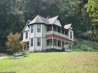 9 Morris St, Salem, WV 26426