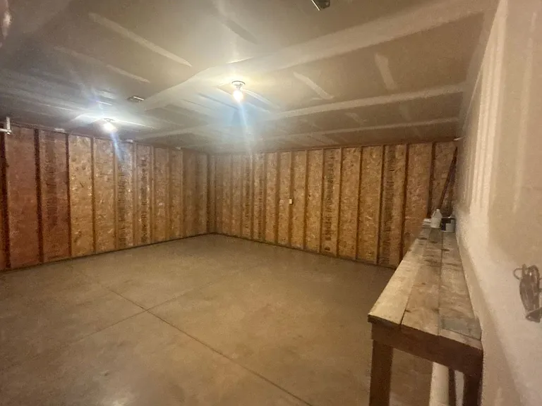 1424 Gleason Ave — Photo 16