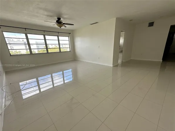 1020 94th St APT 502, Bay Harbor Islands, FL 33154