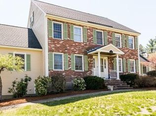 86 Townsend St, Pepperell, MA 01463