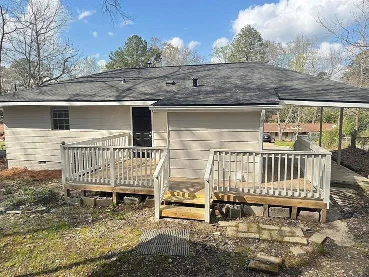 4704 Estonia St — Photo 3