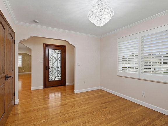 4th image of 1236 Chapel Dr