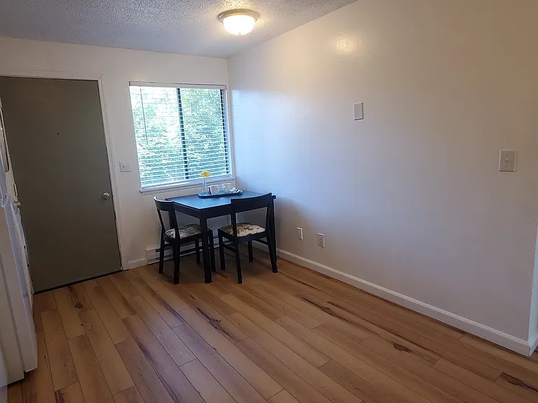 Rainier Terrace — Photo 8