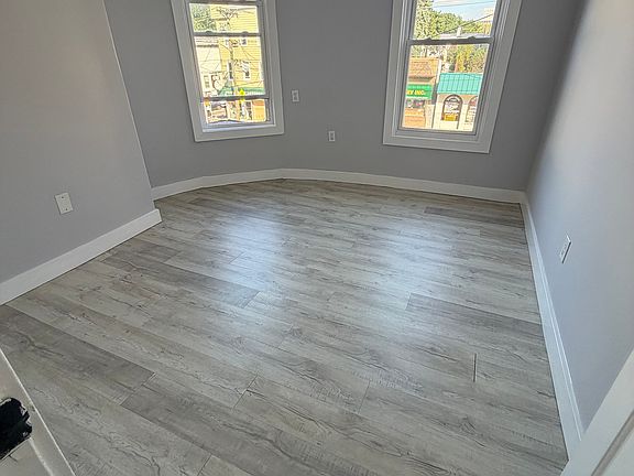 5th image of 2707-09 John F Kennedy Blvd #2R