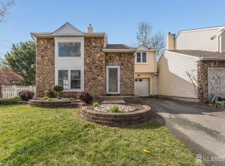 1 Jason St, Dayton, NJ 08810