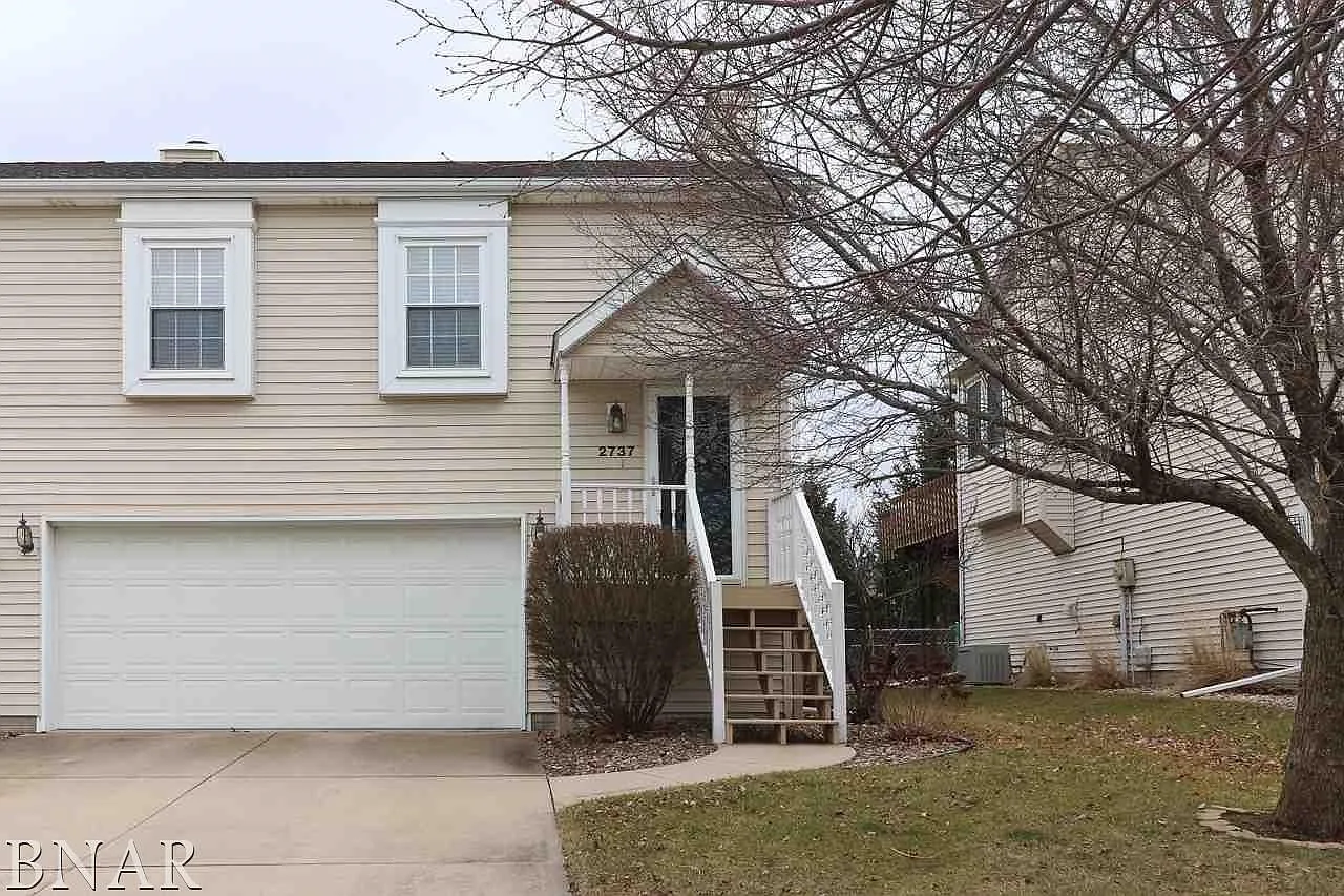 2737 Arrowhead Dr photo 1