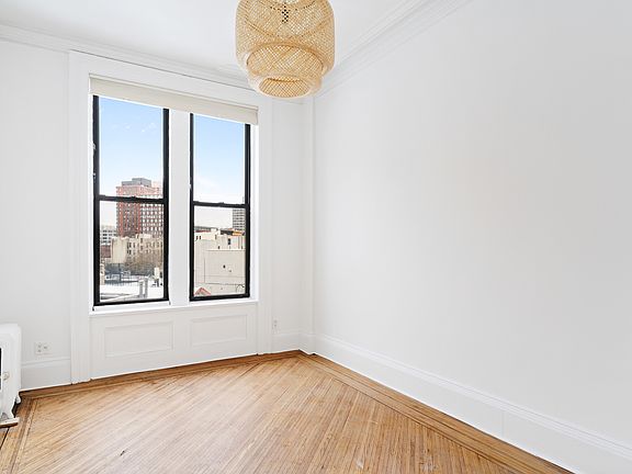 3rd image of 257 Flatbush Ave APT 3R