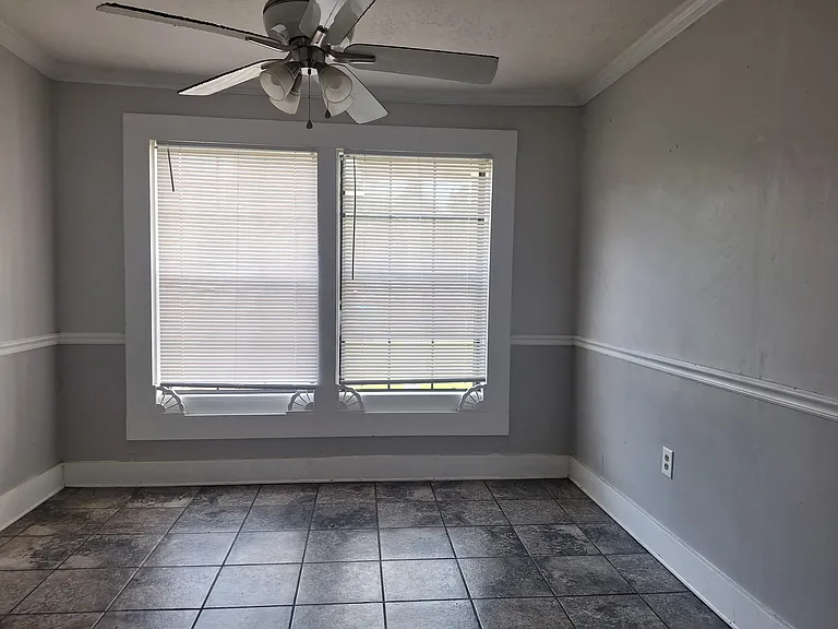 220 Ford Dr — Photo 14