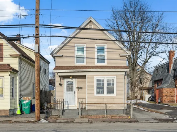 371 Lakeview Ave, Lowell, MA 01850